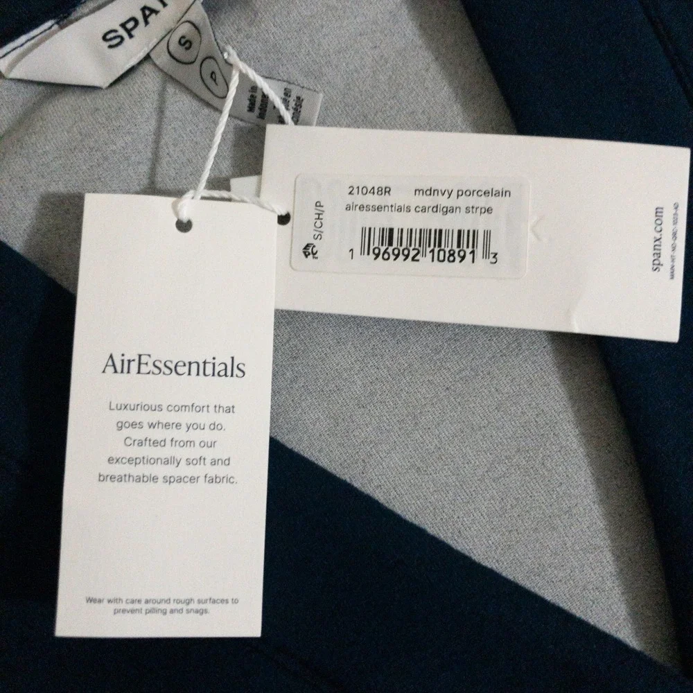 Spanx Air Essentials Womens Cardigan Small Blue Porcelain Stripe Coastal New - Picture 8 of 13